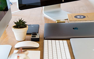 奇异果体育官方-梅开二度？永不止步！C罗“训斥”队友多向前传少回传